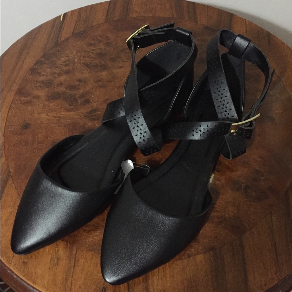 Charlotte Russe New shoes size 6